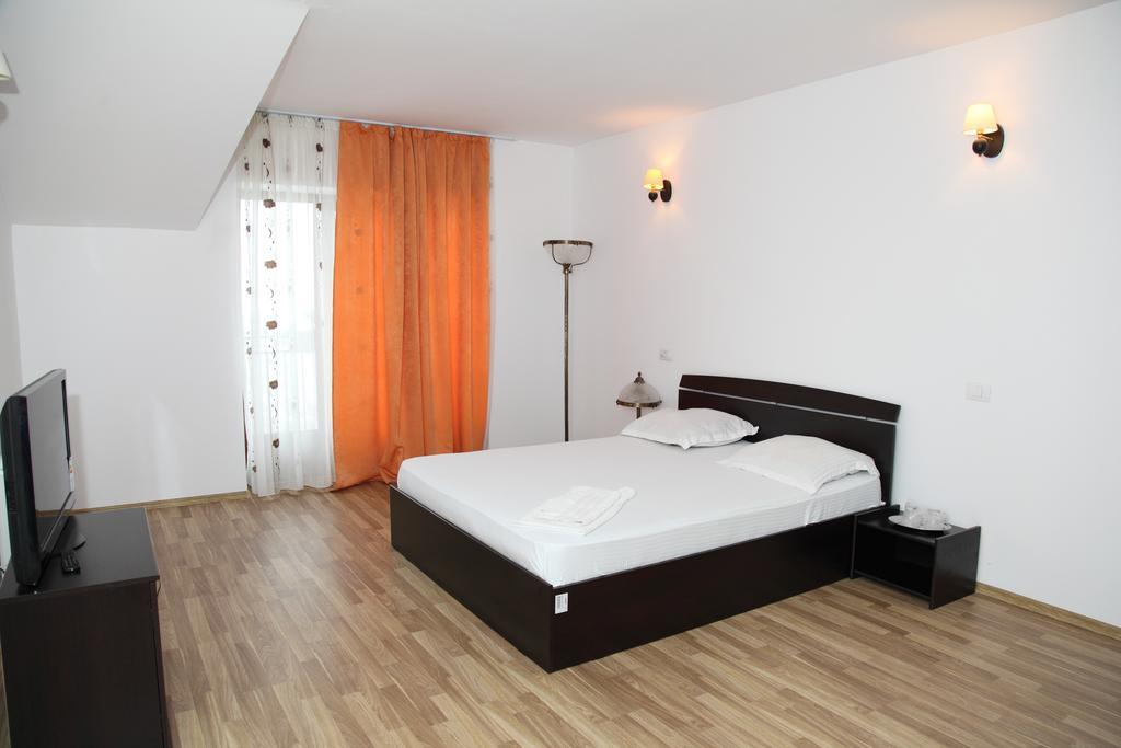 Hotel Rodiv Gaesti Exterior photo